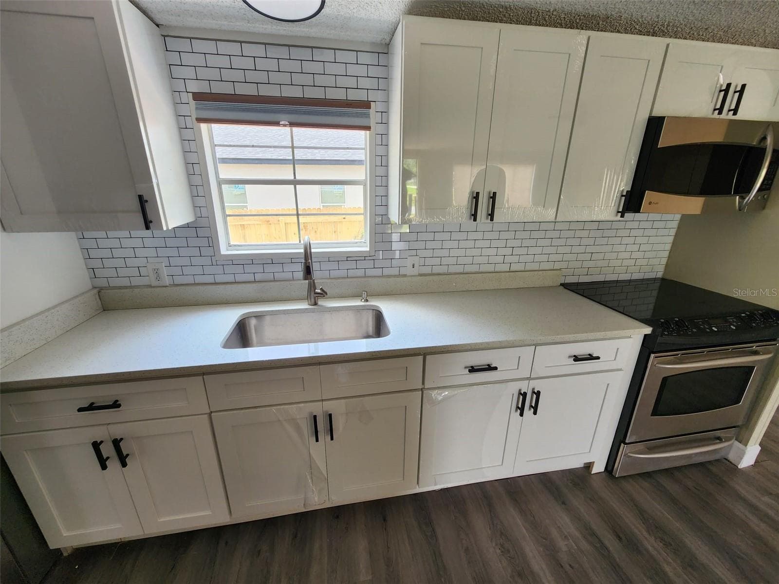 Manufactured Home at 9653 4TH AVE, ORLANDO, photo 17 of 34