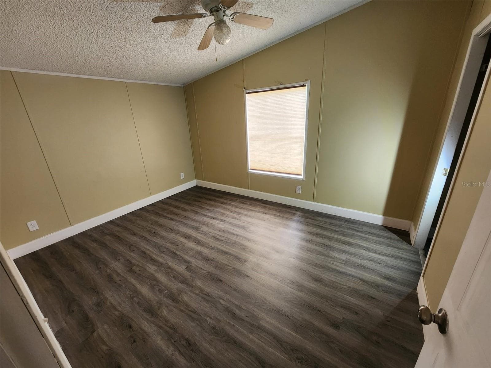 Manufactured Home at 9653 4TH AVE, ORLANDO, photo 22 of 34