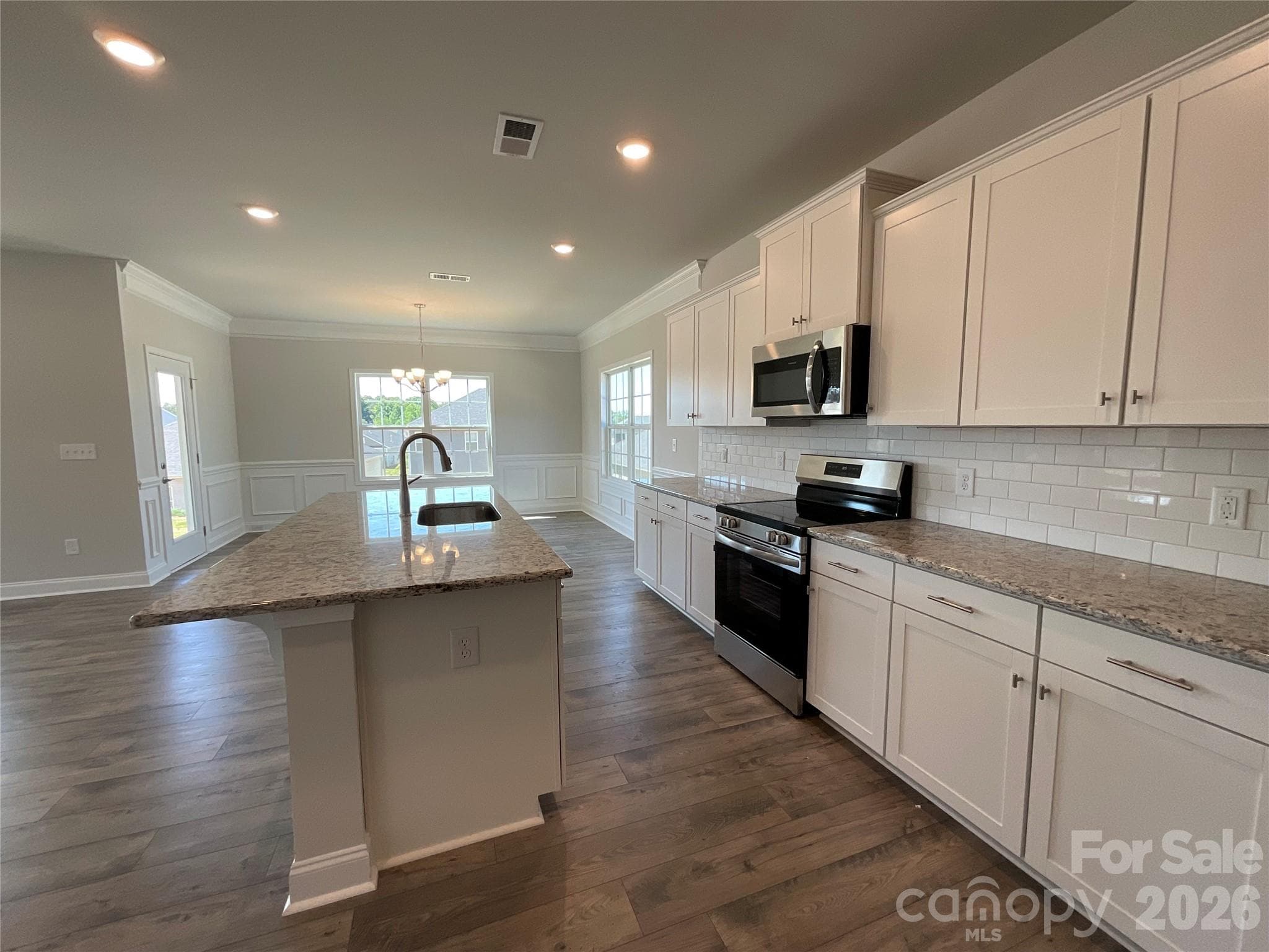 Single Family Residence at 717 Inwood Hill Drive, Gastonia, photo 11 of 42