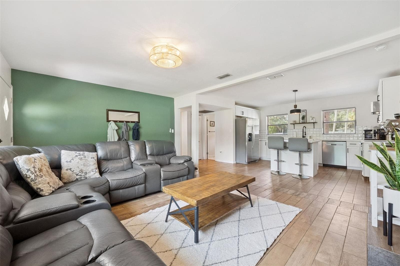 Your open plan! - 219 S CRYSTAL DR, SANFORD