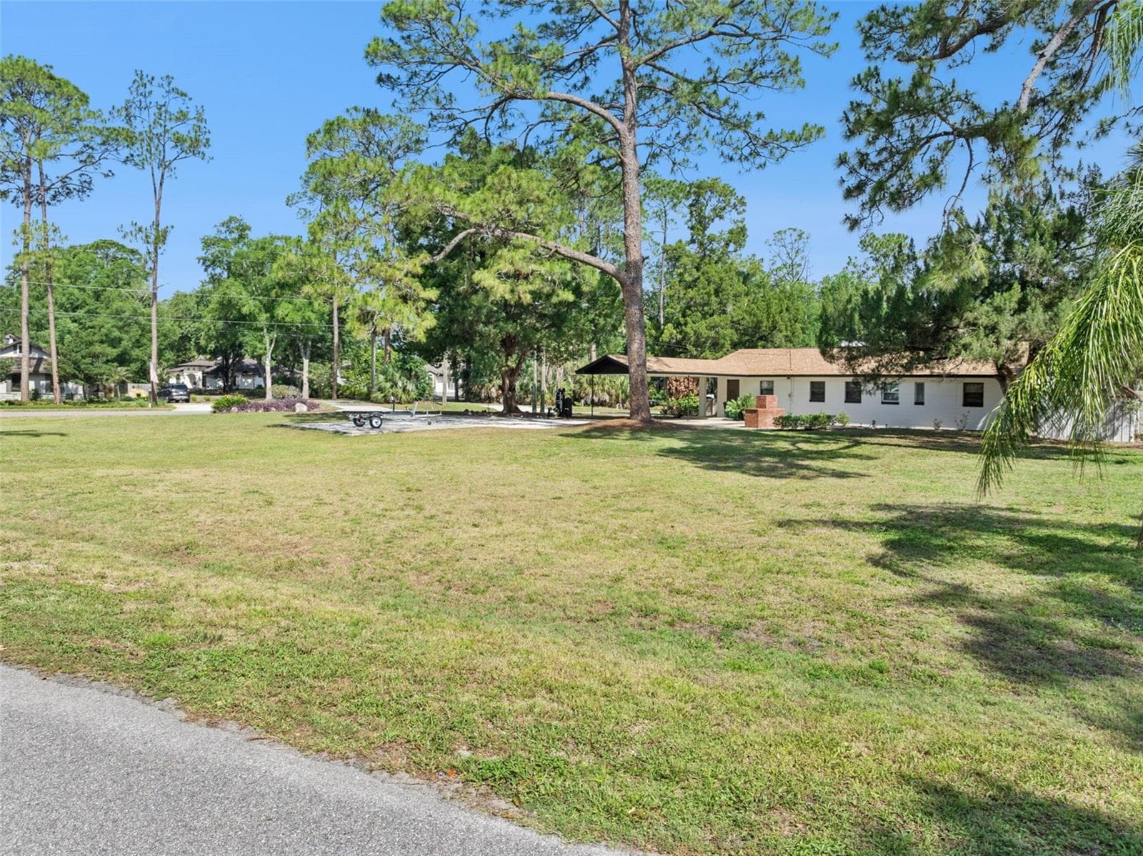 Side View! - 219 S CRYSTAL DR, SANFORD