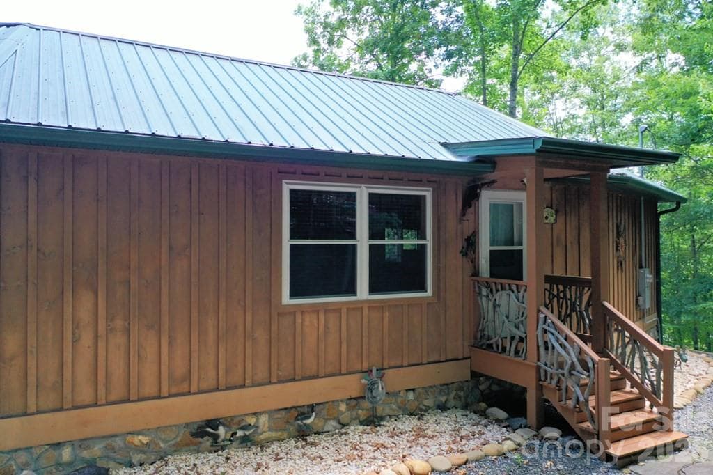 Single Family Residence at 470 Bear Ridge Road, Tuckasegee, photo 5 of 28