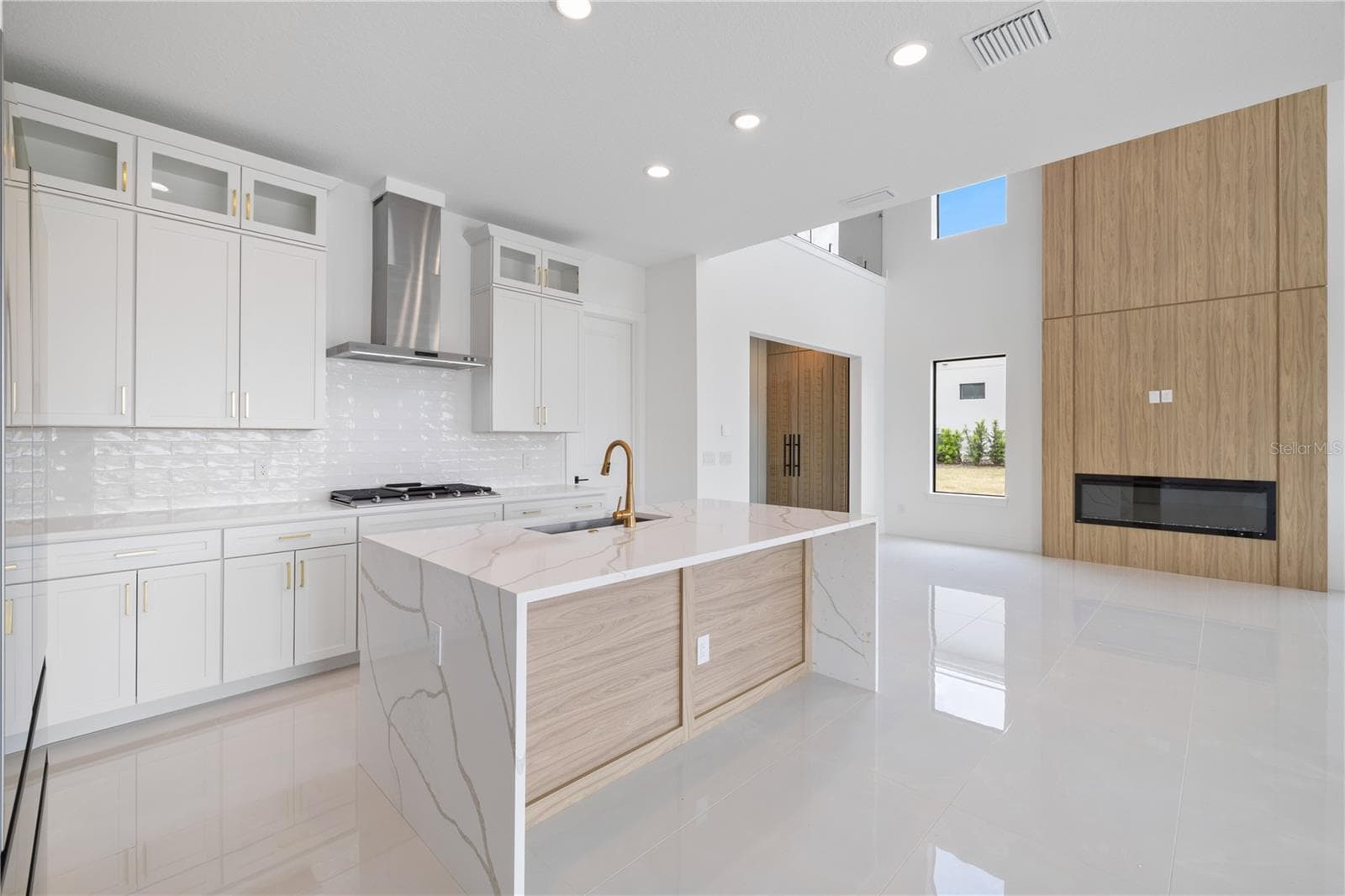 Single Family Residence at 16229 RAVENNA CT, BELLA COLLINA, photo 14 of 87