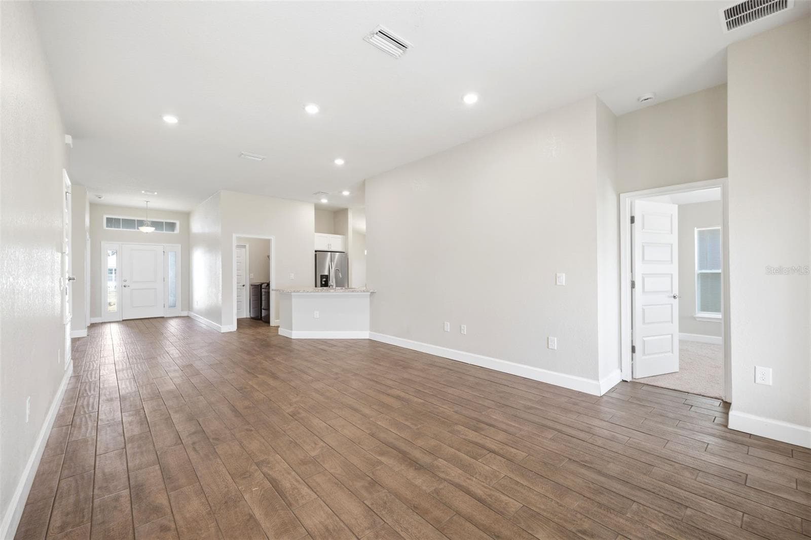 Main Living Area - 5524 OCEAN BREEZE DR, SPRING HILL