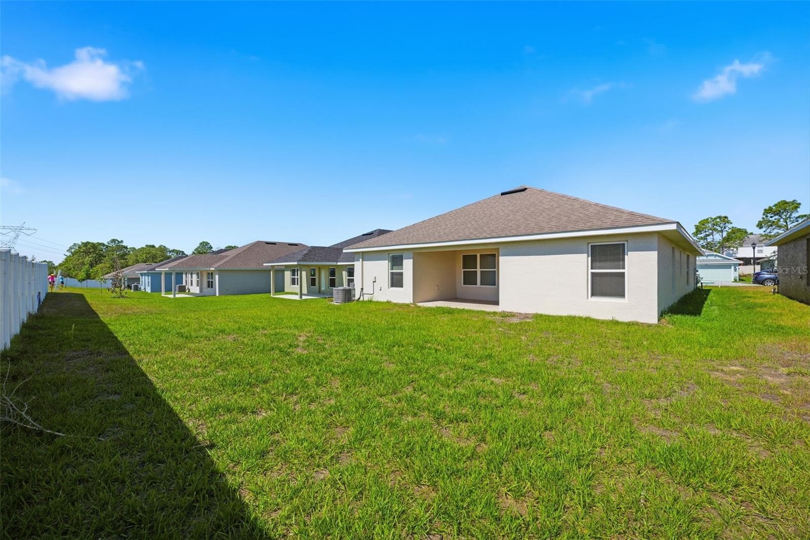 Rear Exterior - 5524 OCEAN BREEZE DR, SPRING HILL