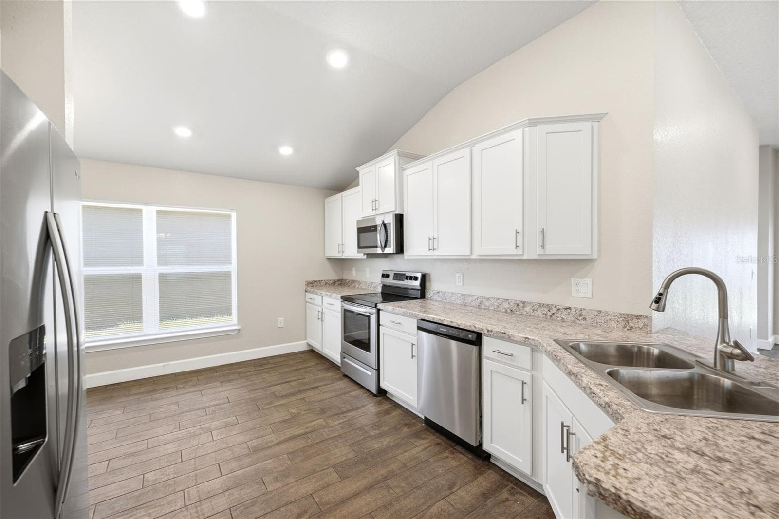 Kitchen - 5524 OCEAN BREEZE DR, SPRING HILL