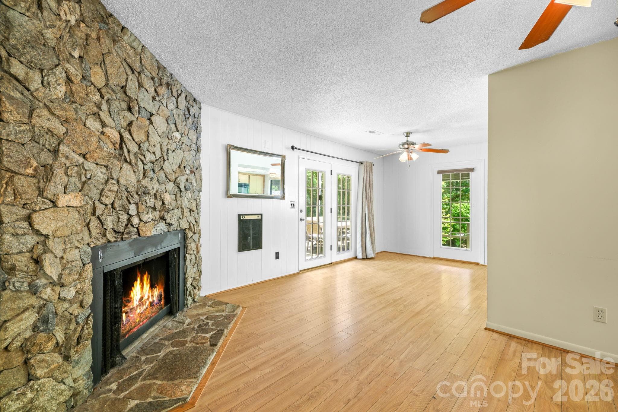 Single Family Residence at 19 Quail Ridge Trail, Franklin, photo 9 of 37