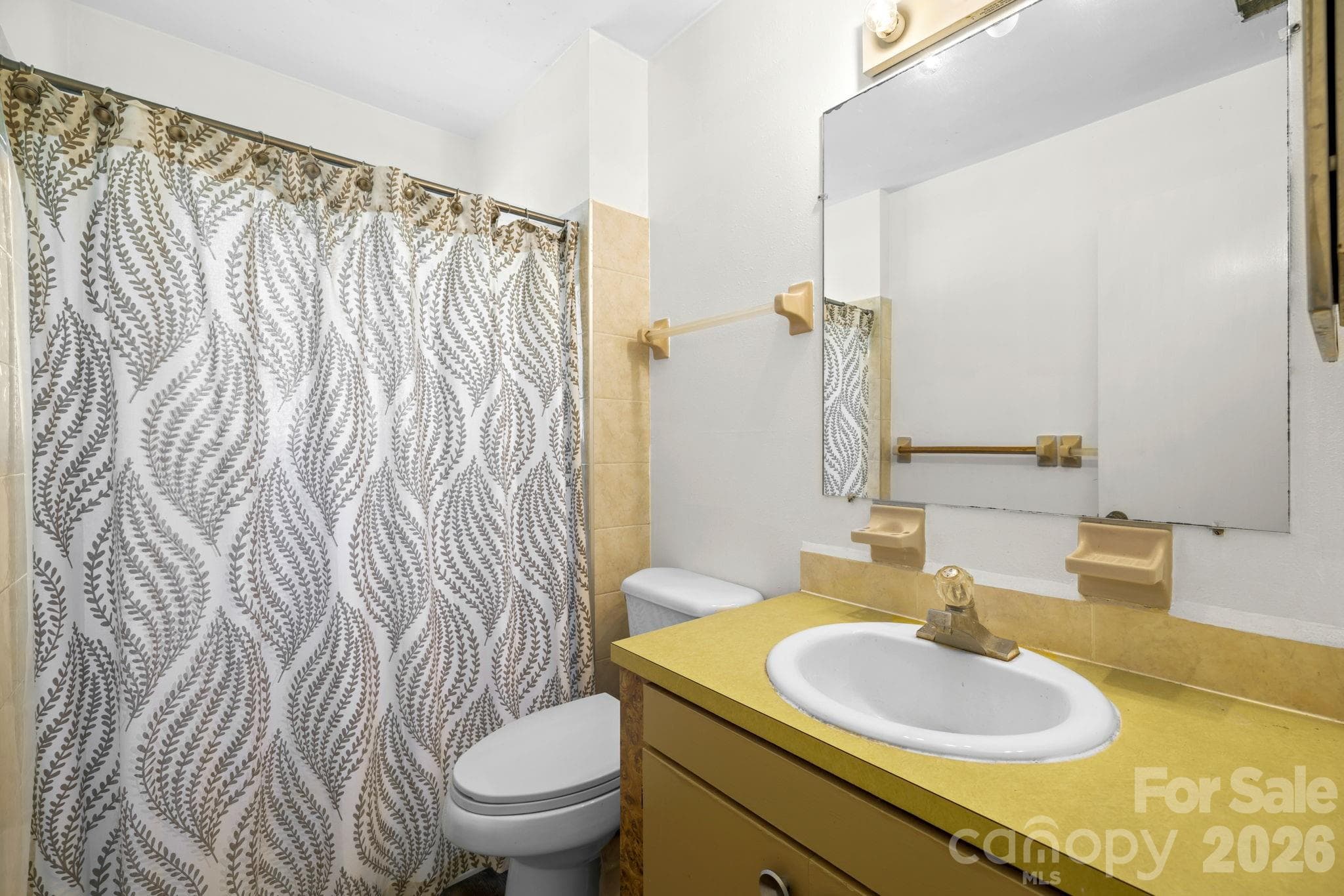 Single Family Residence at 19 Quail Ridge Trail, Franklin, photo 18 of 37
