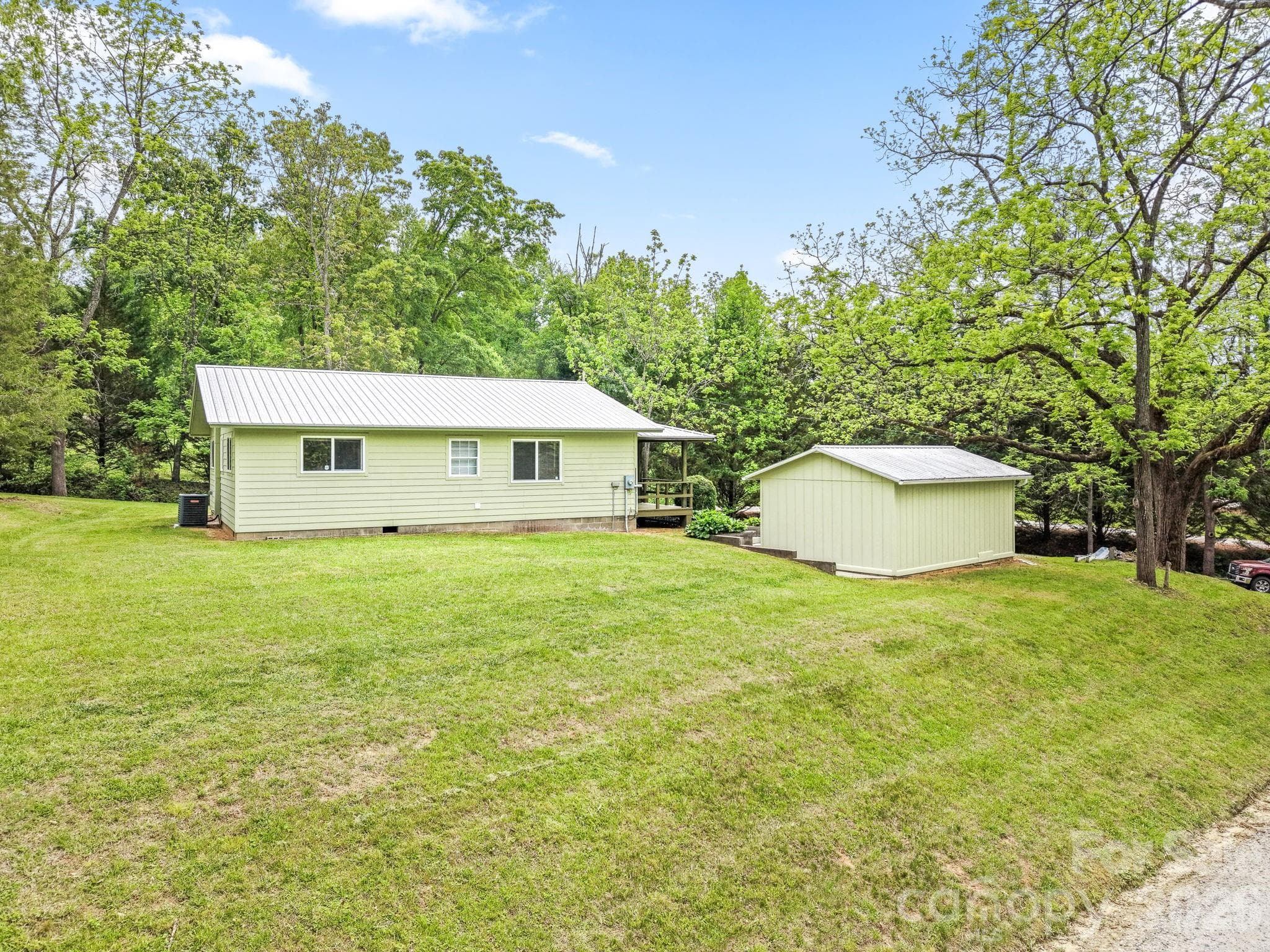 Single Family Residence at 19 Quail Ridge Trail, Franklin, photo 32 of 37