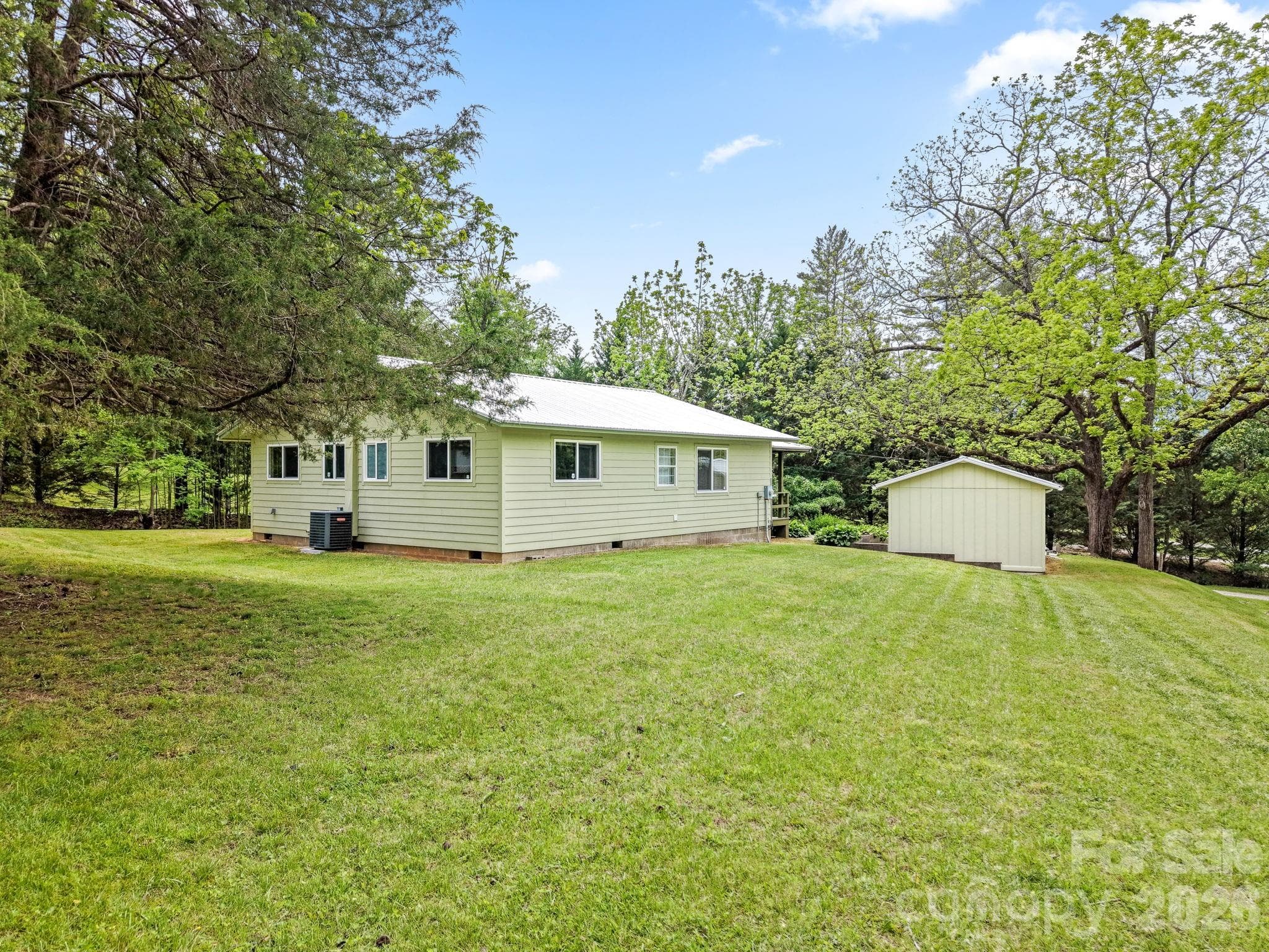 Single Family Residence at 19 Quail Ridge Trail, Franklin, photo 33 of 37