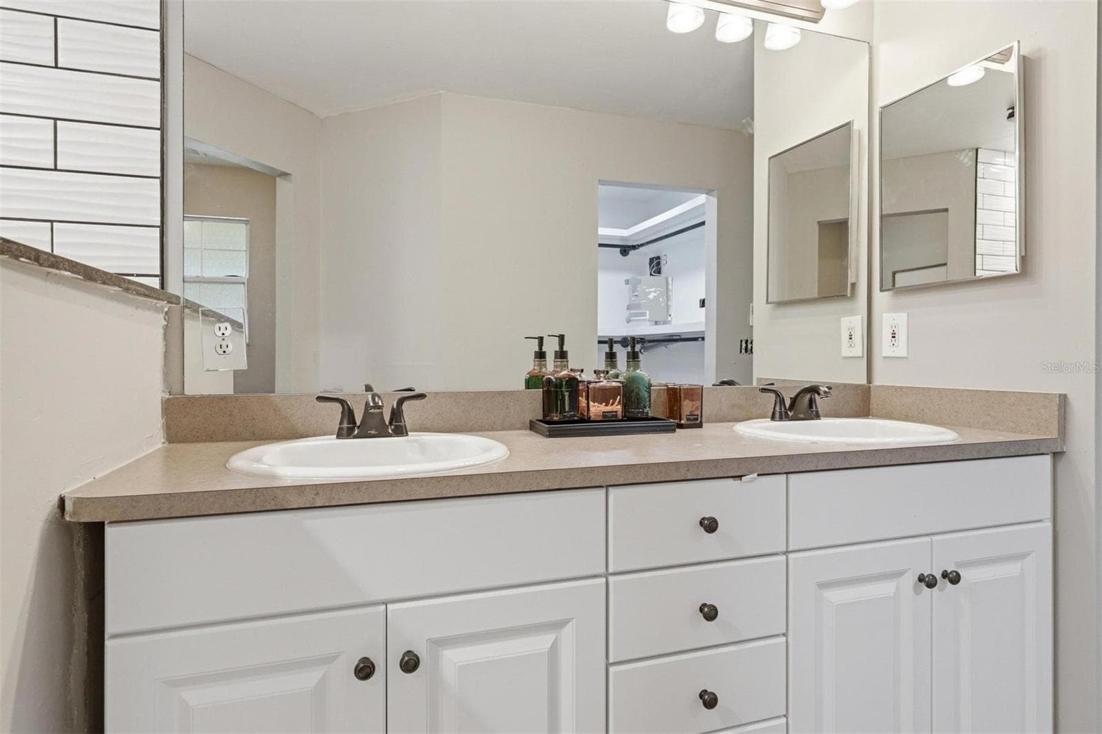 Master Vanities - 3460 SE COUNTY ROAD 337, TRENTON