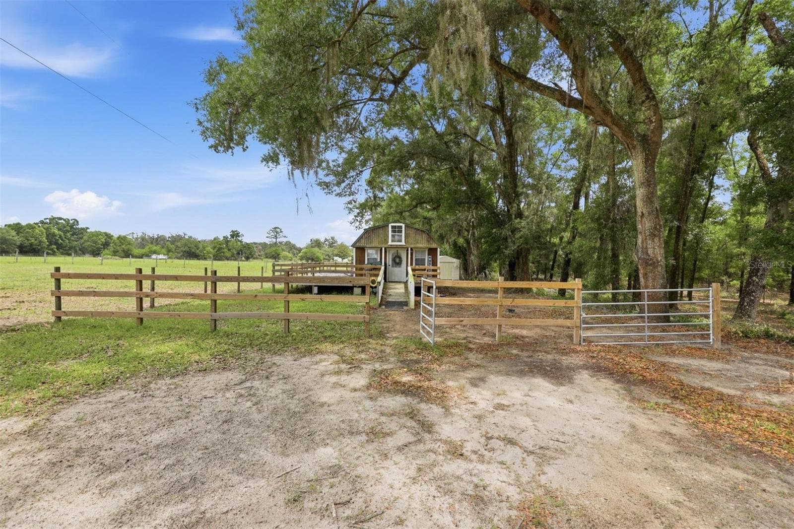 Fenced in ADU - 3460 SE COUNTY ROAD 337, TRENTON