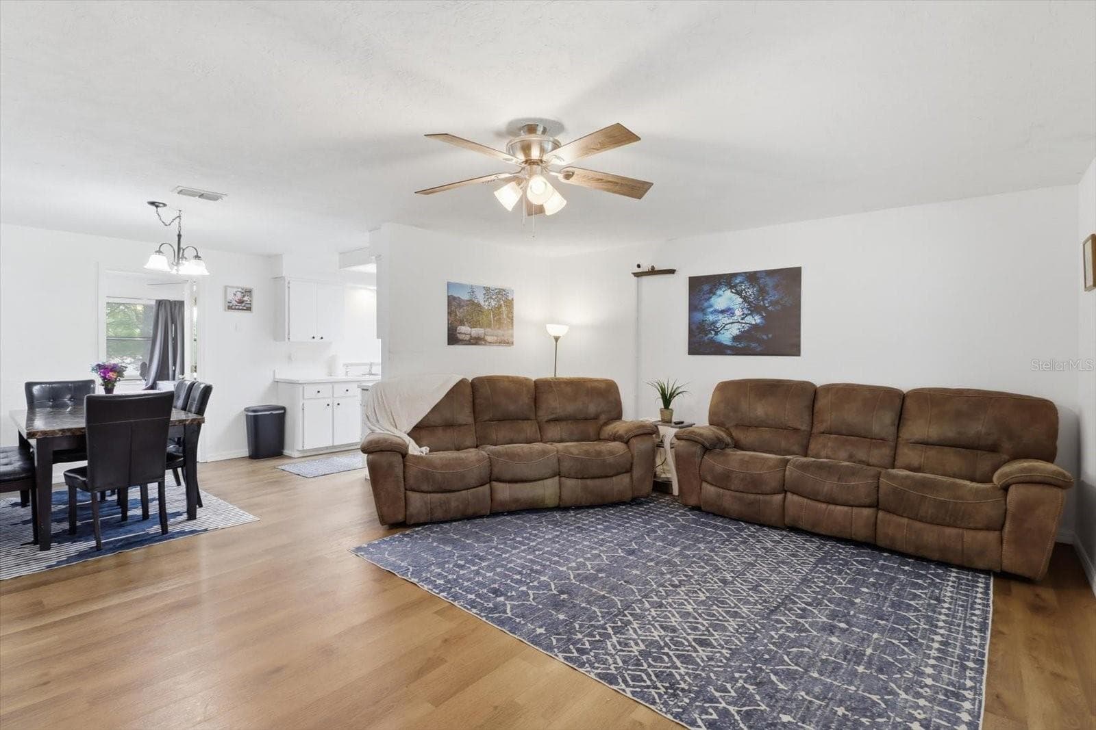 Single Family Residence at 3721 N GOLDENCUP TER, BEVERLY HILLS, photo 3 of 40