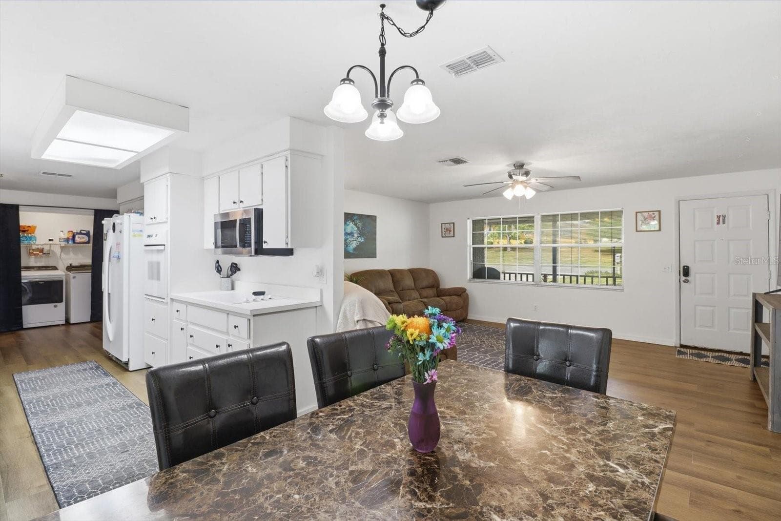 Single Family Residence at 3721 N GOLDENCUP TER, BEVERLY HILLS, photo 8 of 40
