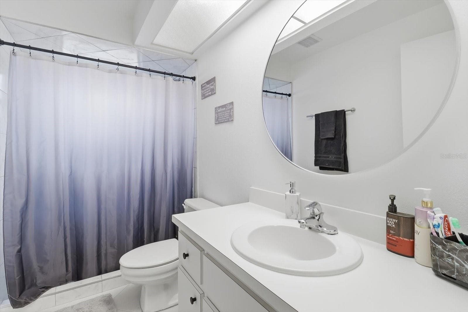 Single Family Residence at 3721 N GOLDENCUP TER, BEVERLY HILLS, photo 19 of 40