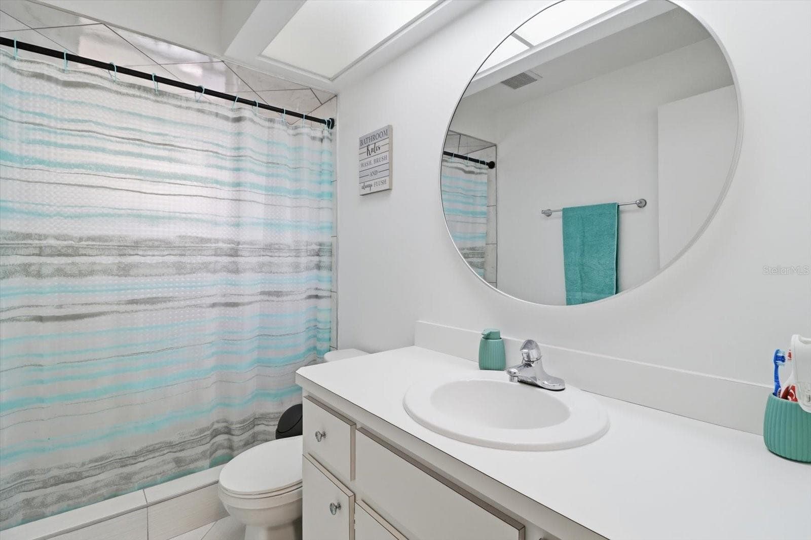 Single Family Residence at 3721 N GOLDENCUP TER, BEVERLY HILLS, photo 23 of 40