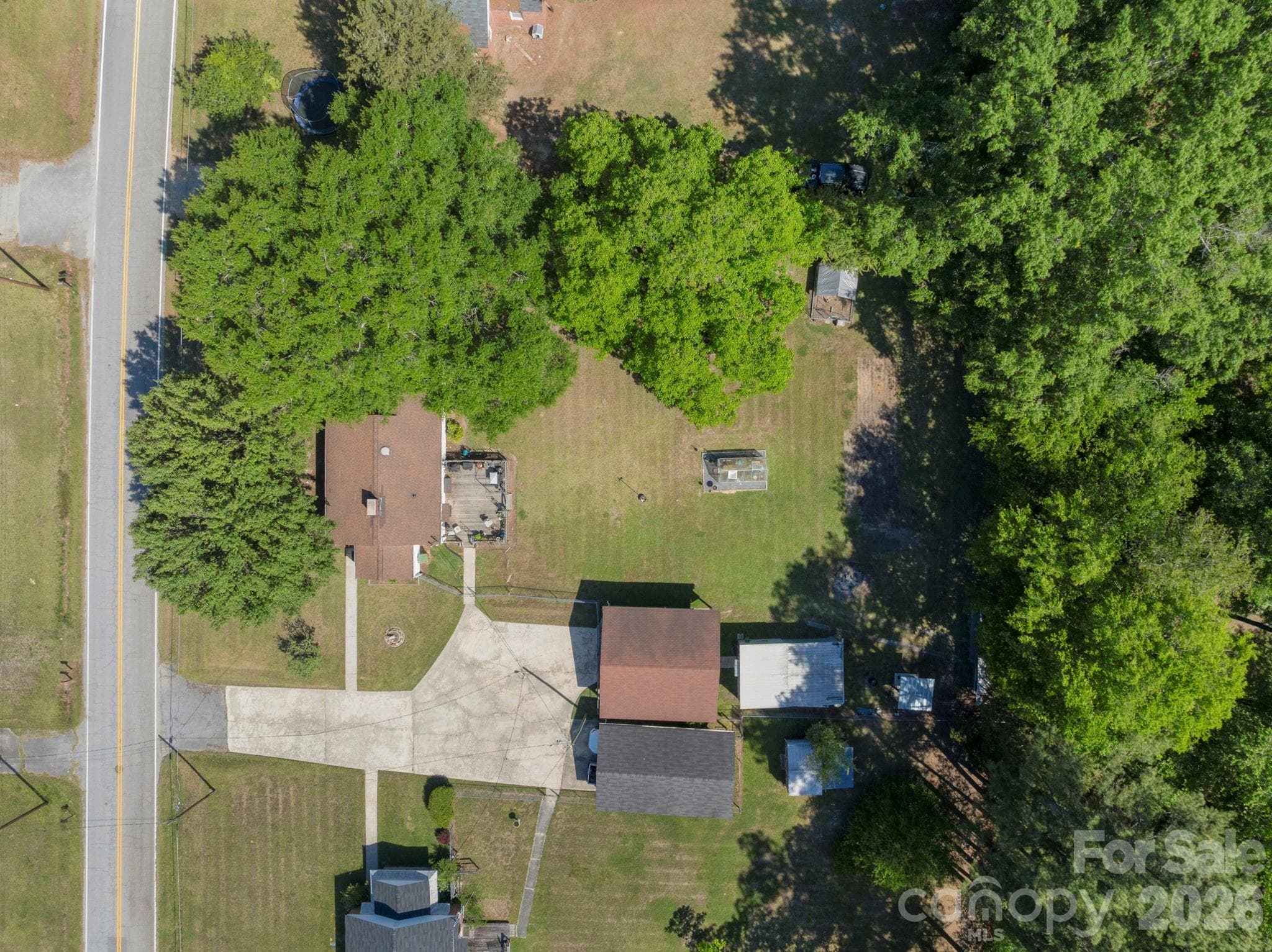 1599 Hillcrest - Lancaster