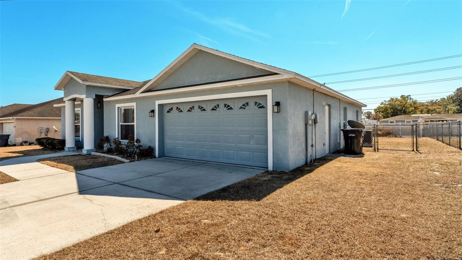 Front yard - 6146 MISSION DR, LAKELAND