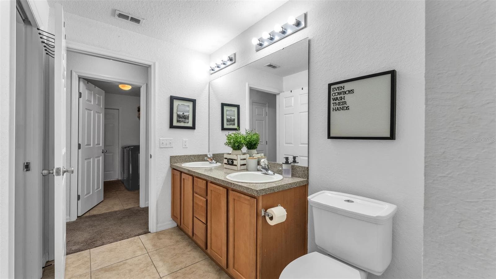Second bathroom - 6146 MISSION DR, LAKELAND