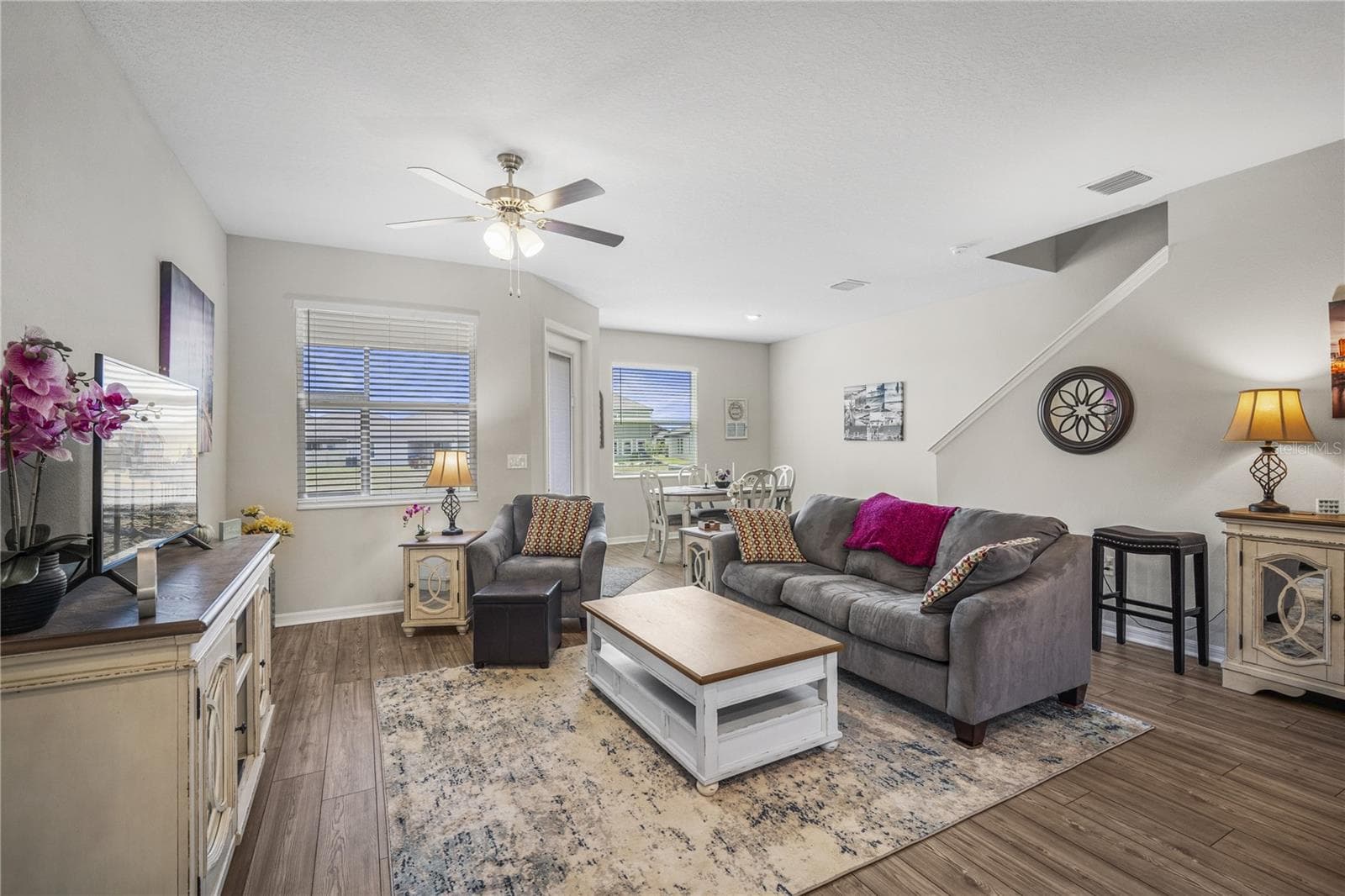 Greatroom and dining area blend for easy conversations! - 11240 CAY SPRUCE WAY, SAN ANTONIO