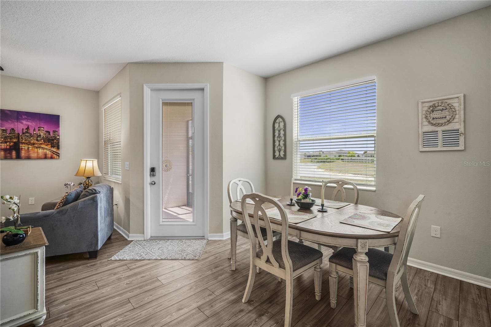 Dine with a water view! - 11240 CAY SPRUCE WAY, SAN ANTONIO