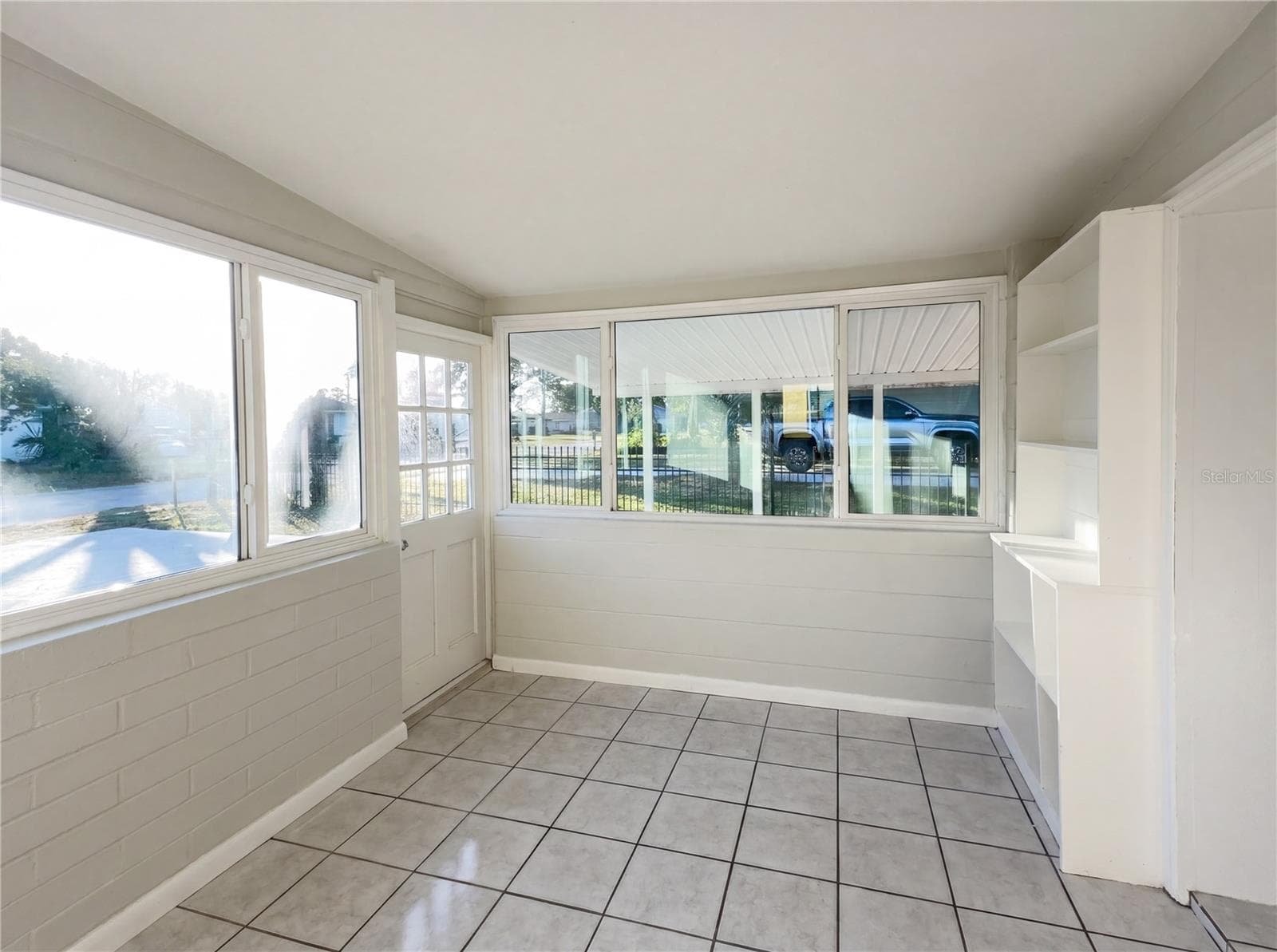 Single Family Residence at 911 NEW YORK ST, EDGEWATER, photo 9 of 17