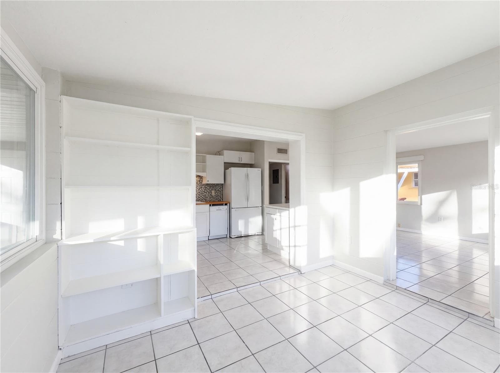 Single Family Residence at 911 NEW YORK ST, EDGEWATER, photo 10 of 17