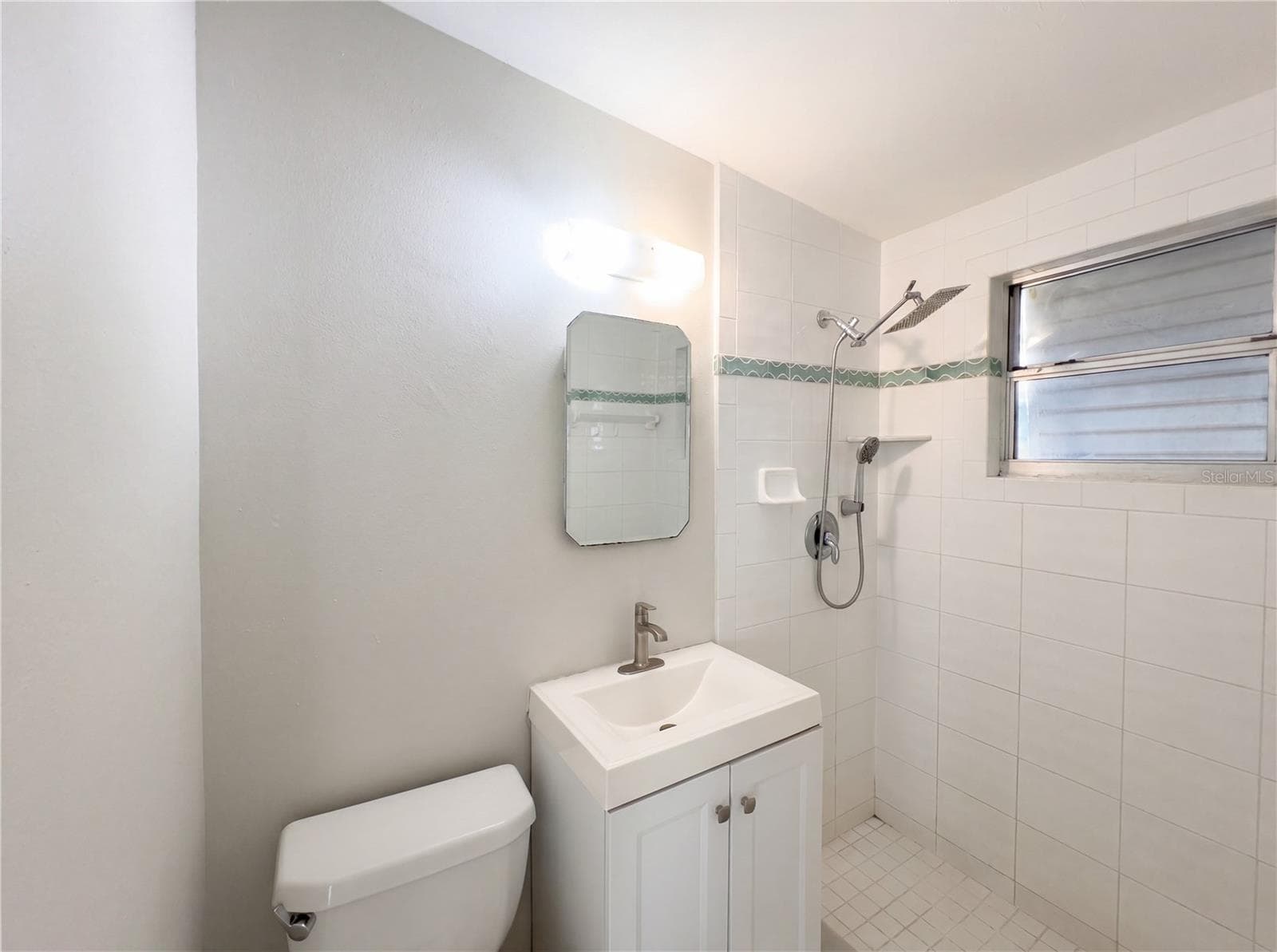 Single Family Residence at 911 NEW YORK ST, EDGEWATER, photo 12 of 17