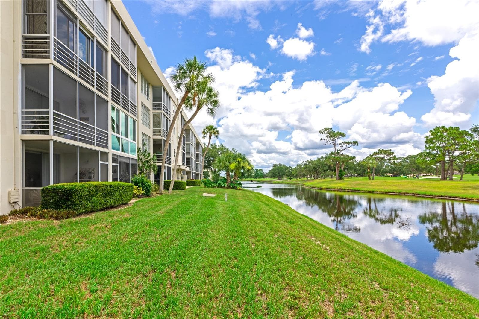 Condominium at 7461 W COUNTRY CLUB DR N #203, SARASOTA, photo 39 of 75