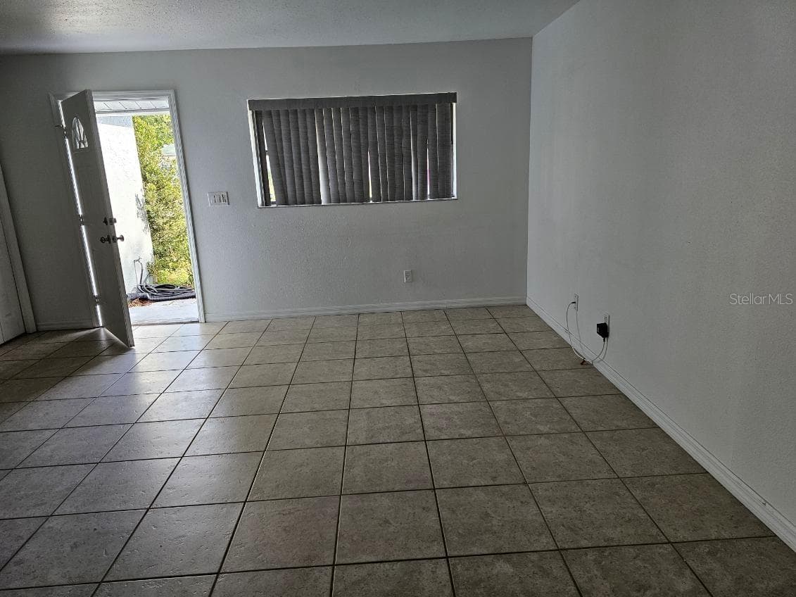 Single Family Residence at 724 DEL RAY DR, KISSIMMEE, photo 11 of 17
