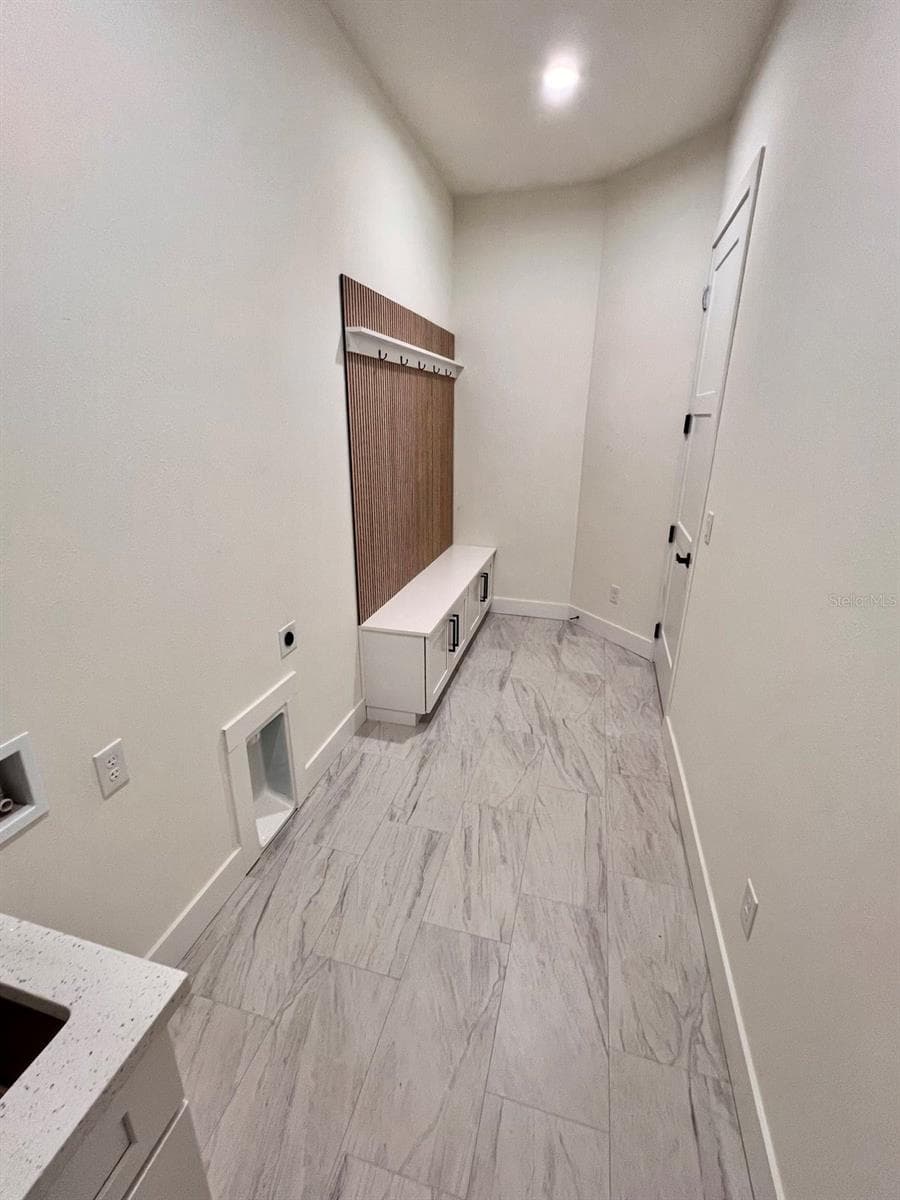 Laundry - 9245 BOCA GRANDE AVE, ENGLEWOOD