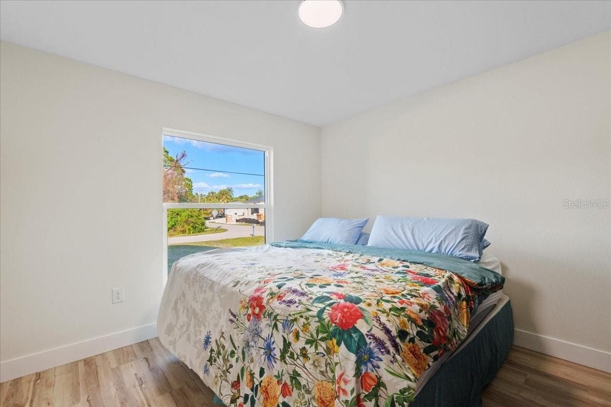 Single Family Residence at 2405 VANCOUVER LN, NORTH PORT, photo 21 of 32