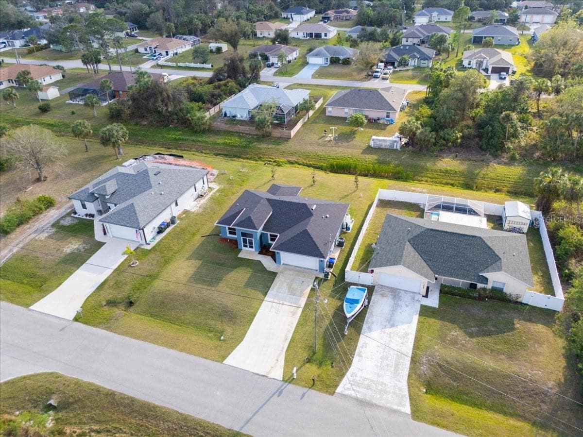 Single Family Residence at 2405 VANCOUVER LN, NORTH PORT, photo 30 of 32