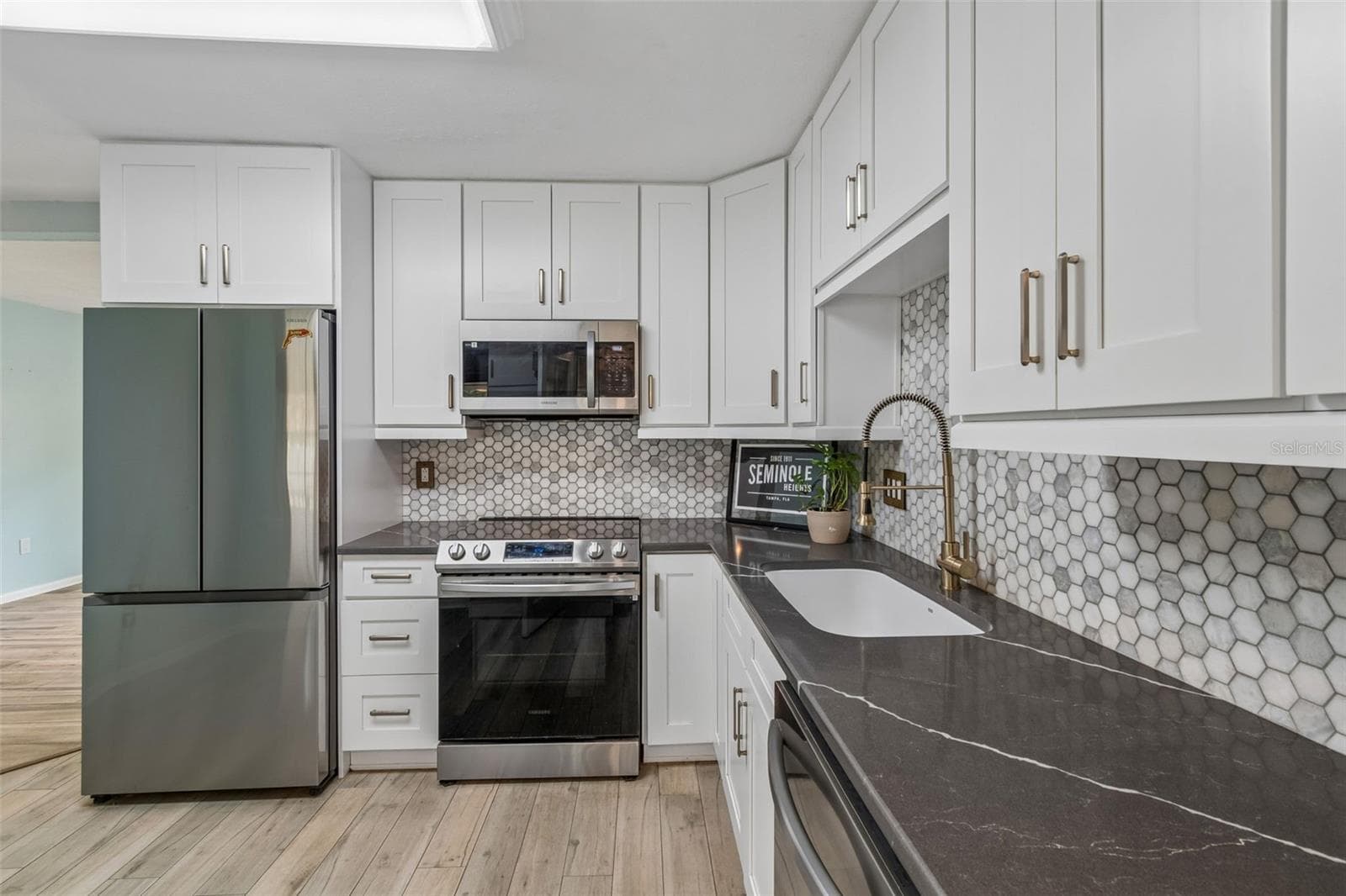 Single Family Residence at 1304 E KNOLLWOOD ST, TAMPA, photo 12 of 30