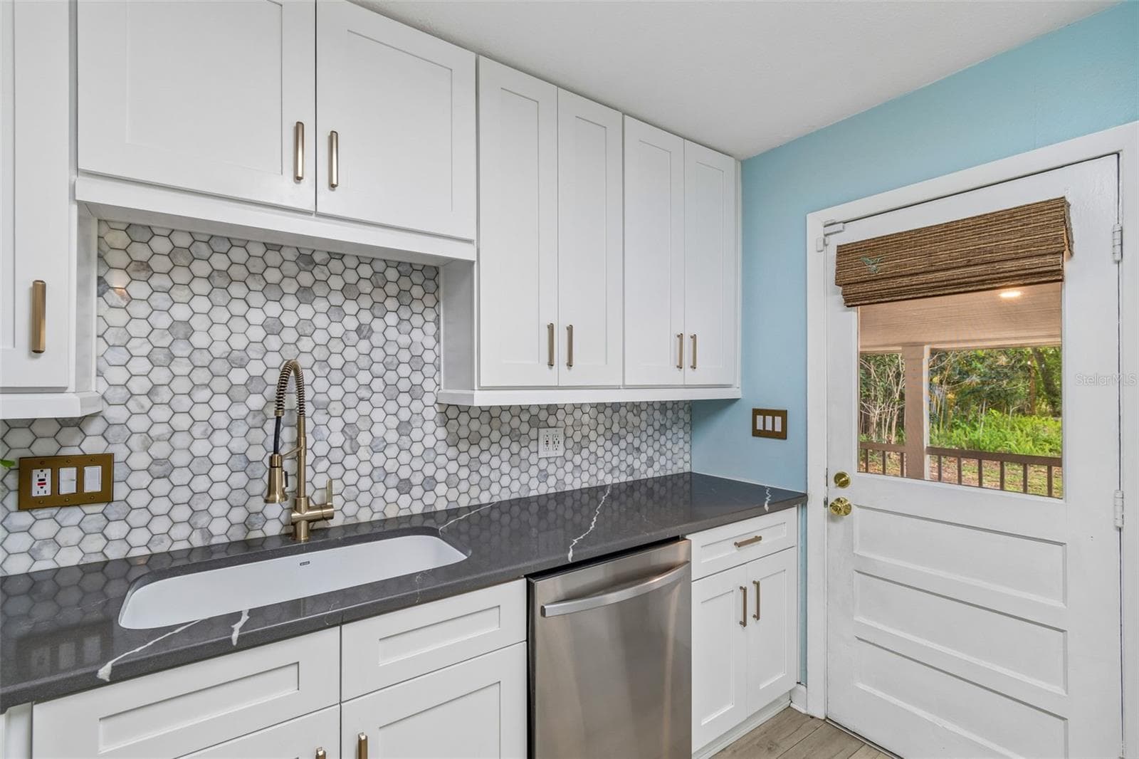 Single Family Residence at 1304 E KNOLLWOOD ST, TAMPA, photo 14 of 30