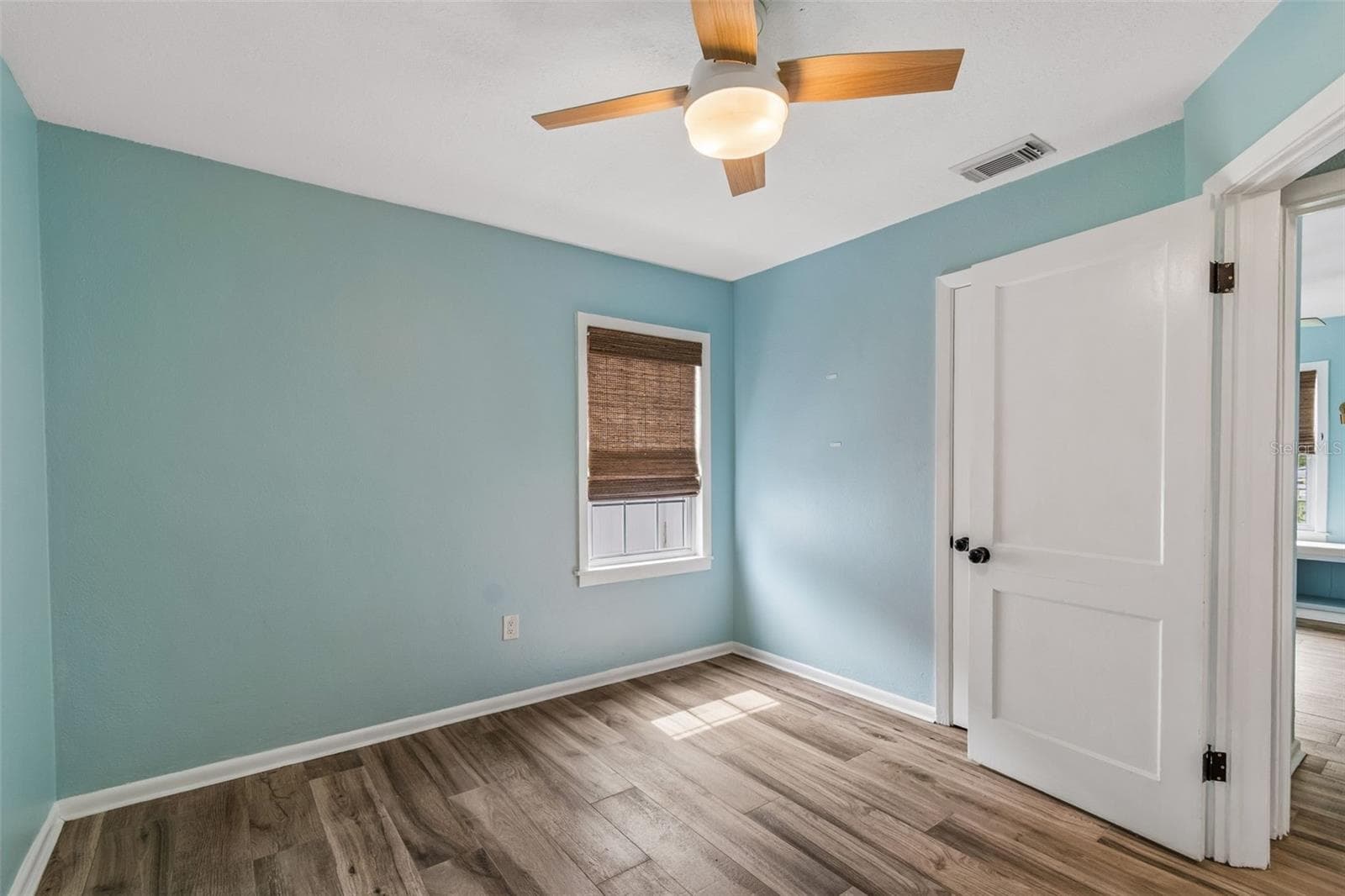 Single Family Residence at 1304 E KNOLLWOOD ST, TAMPA, photo 21 of 30