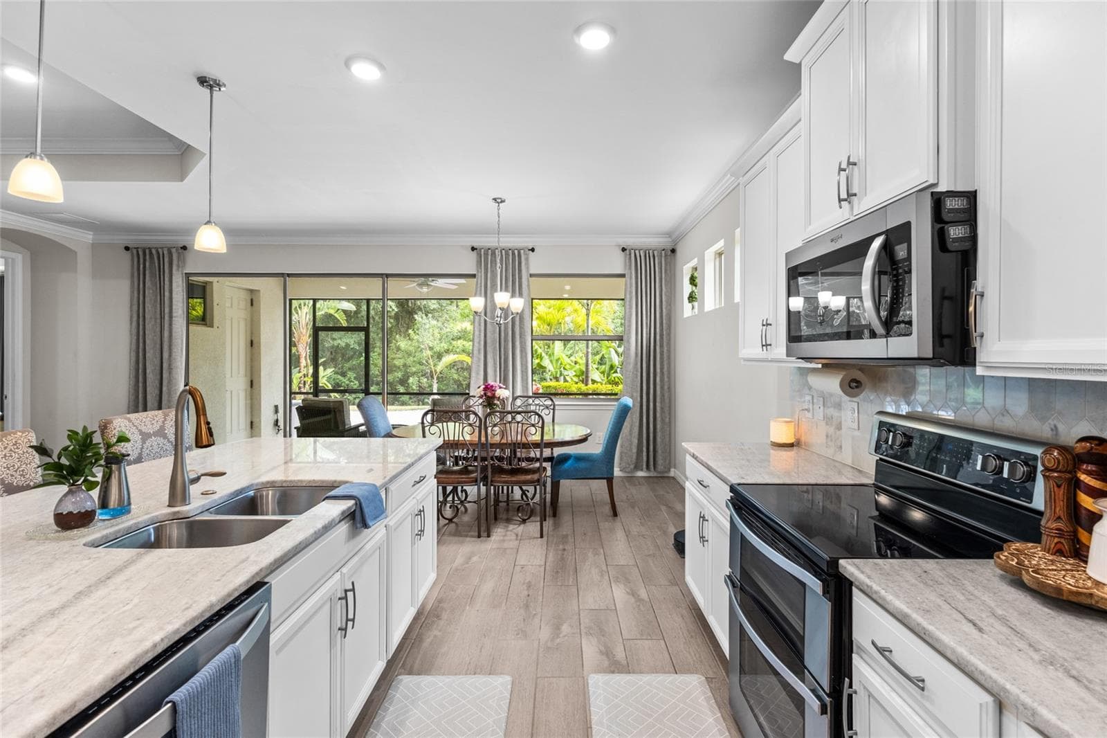 Single Family Residence at 352 TOSCAVILLA BLVD, NOKOMIS, photo 16 of 63