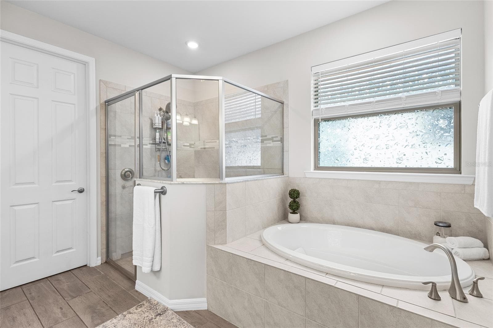 Single Family Residence at 352 TOSCAVILLA BLVD, NOKOMIS, photo 26 of 63