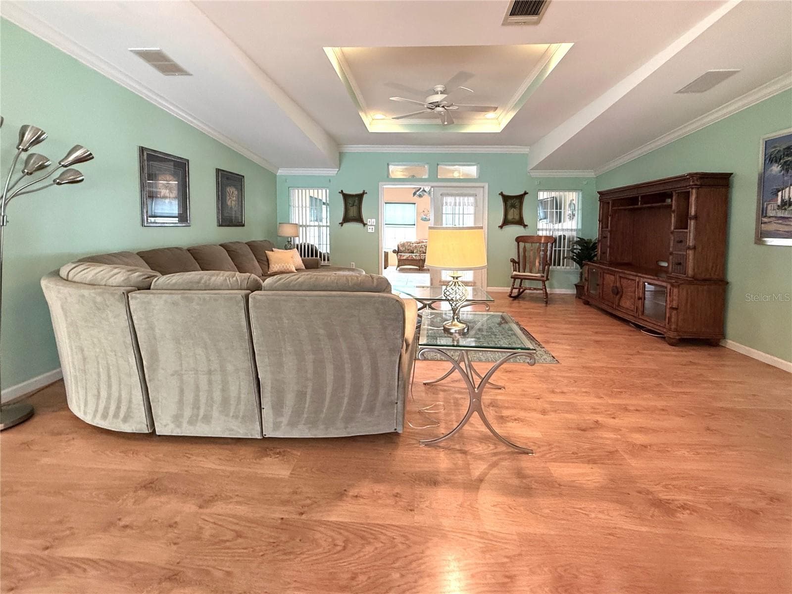 Manufactured Home at 194 S PORT ROYAL LN, APOLLO BEACH, photo 5 of 38