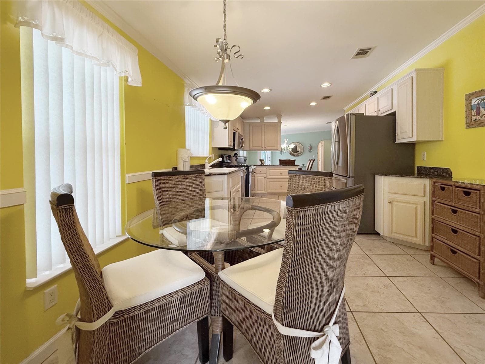 Manufactured Home at 194 S PORT ROYAL LN, APOLLO BEACH, photo 11 of 38