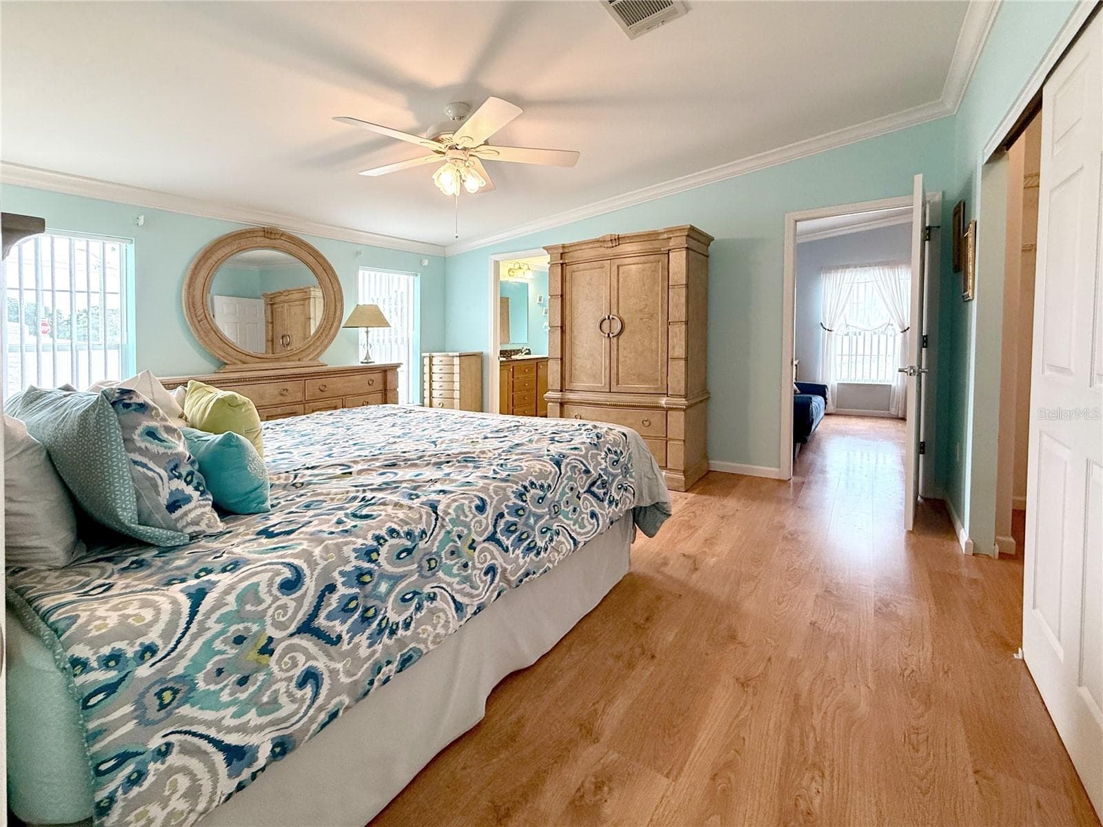 Manufactured Home at 194 S PORT ROYAL LN, APOLLO BEACH, photo 12 of 38
