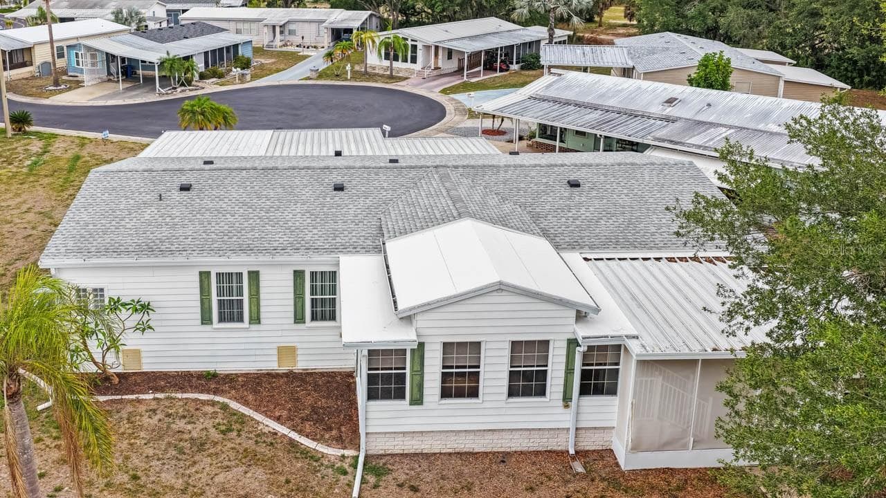 Manufactured Home at 194 S PORT ROYAL LN, APOLLO BEACH, photo 27 of 38