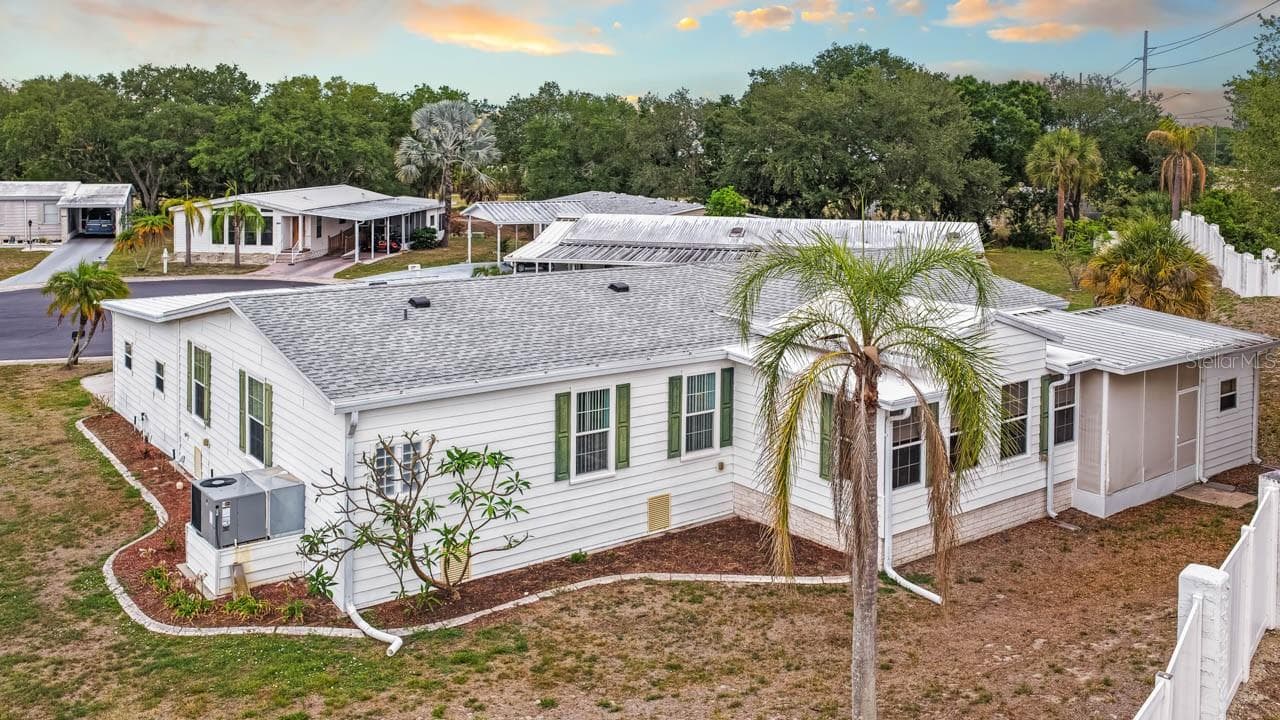 Manufactured Home at 194 S PORT ROYAL LN, APOLLO BEACH, photo 28 of 38