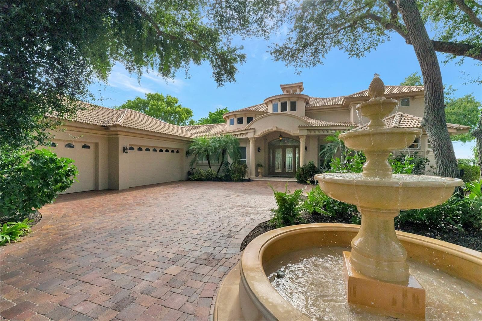 Fountain - 416 81ST ST W, BRADENTON