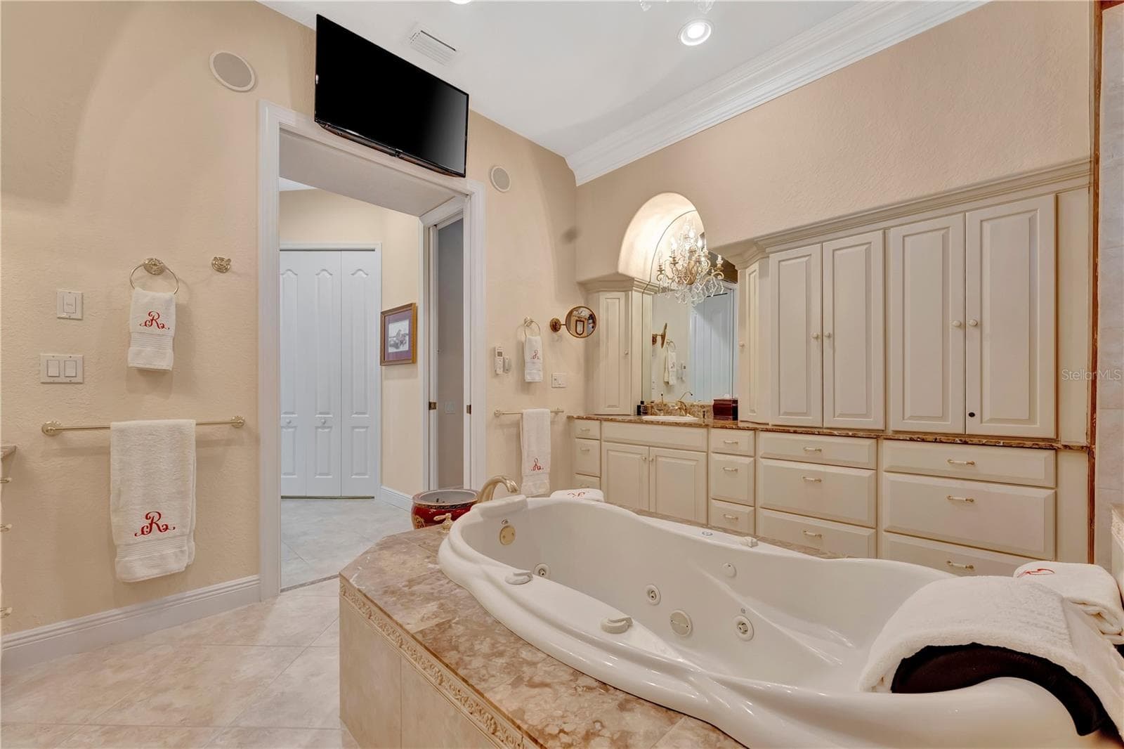 Master Bath TV - 416 81ST ST W, BRADENTON