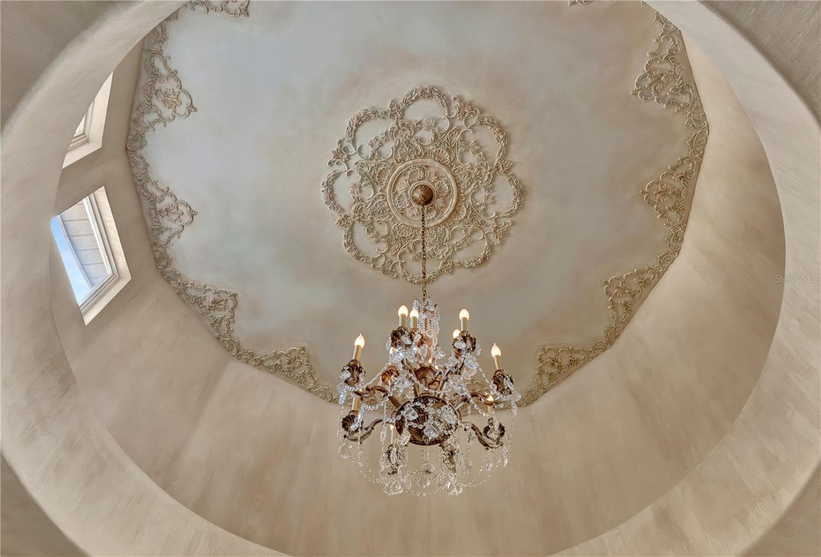 20ft Eurpoean Ceiling - 416 81ST ST W, BRADENTON
