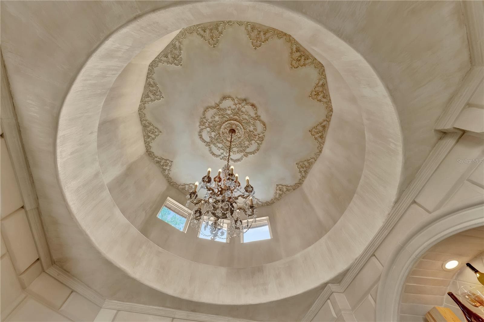 20ft Eurpoean Ceiling - 416 81ST ST W, BRADENTON