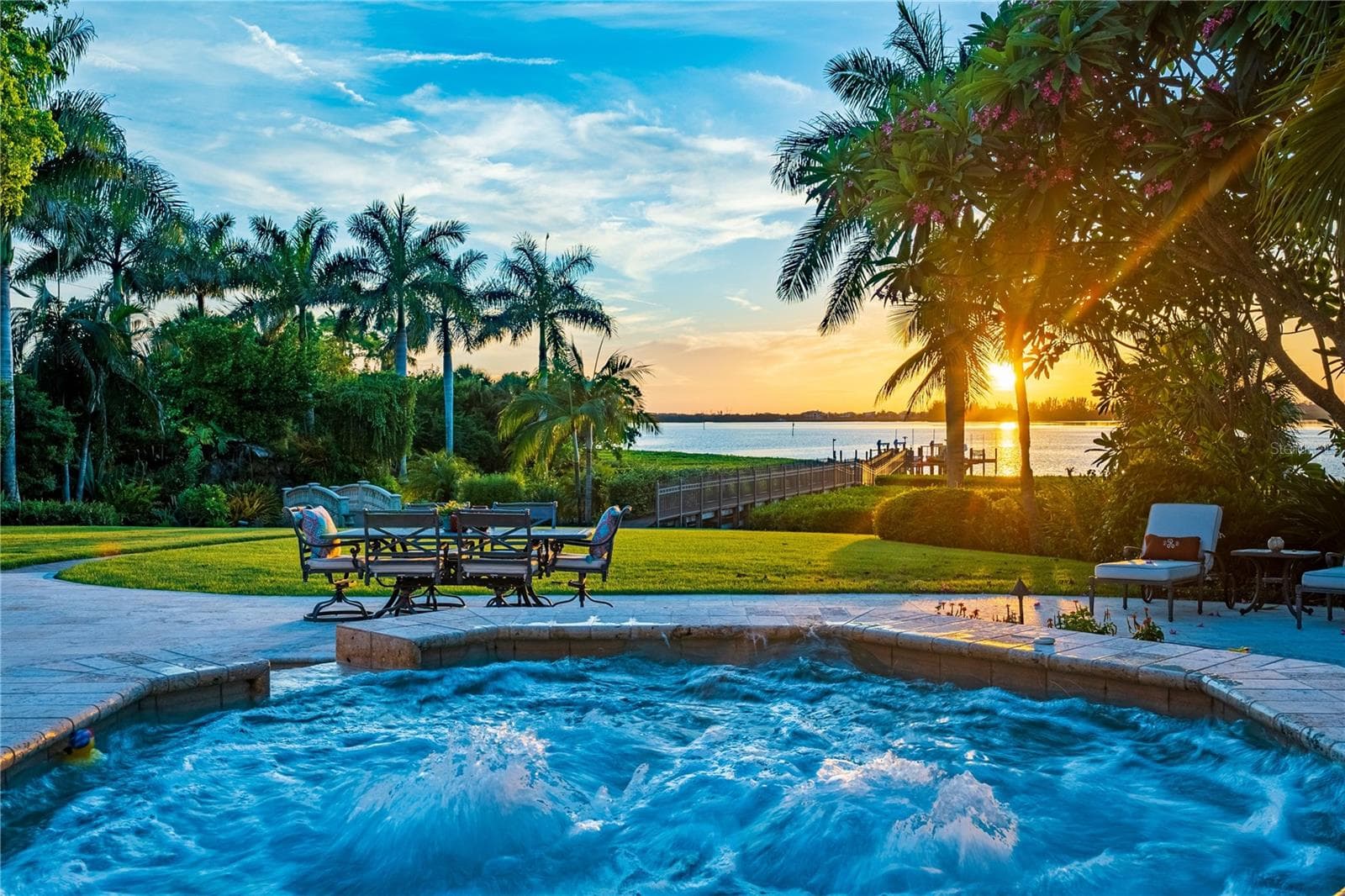 Sunset Spa - 416 81ST ST W, BRADENTON