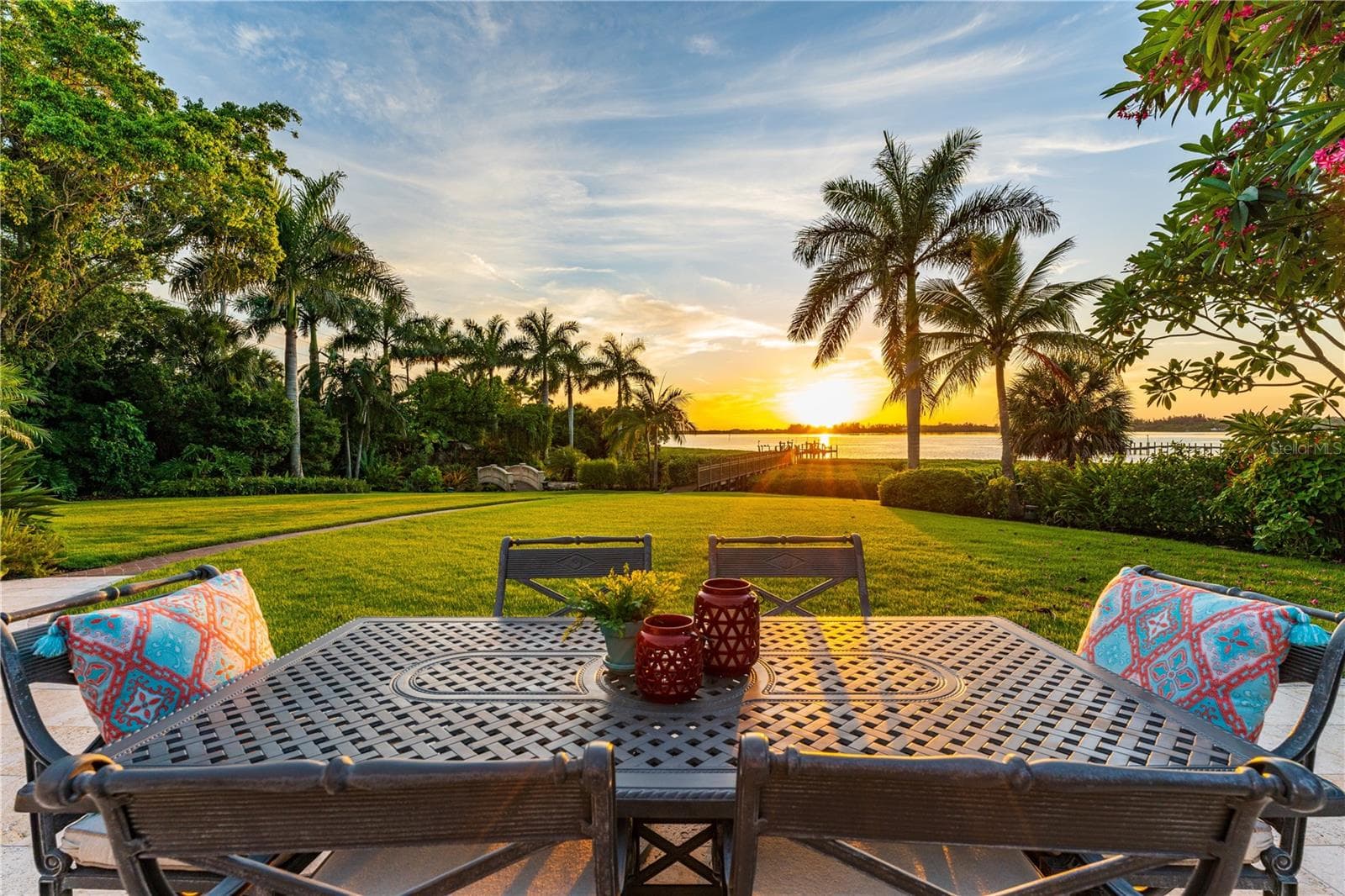 Sunset Outdoor Dining - 416 81ST ST W, BRADENTON