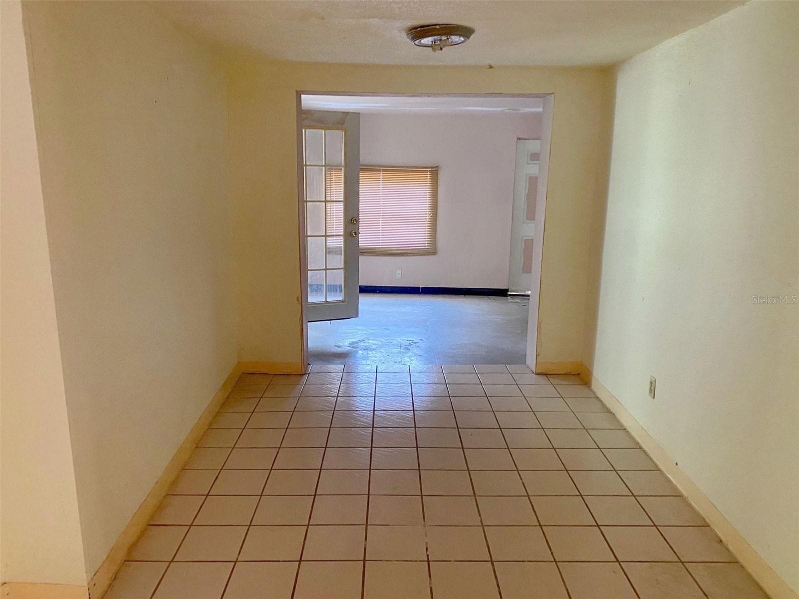 Single Family Residence at 3716 E CLIFTON ST, TAMPA, photo 2 of 14